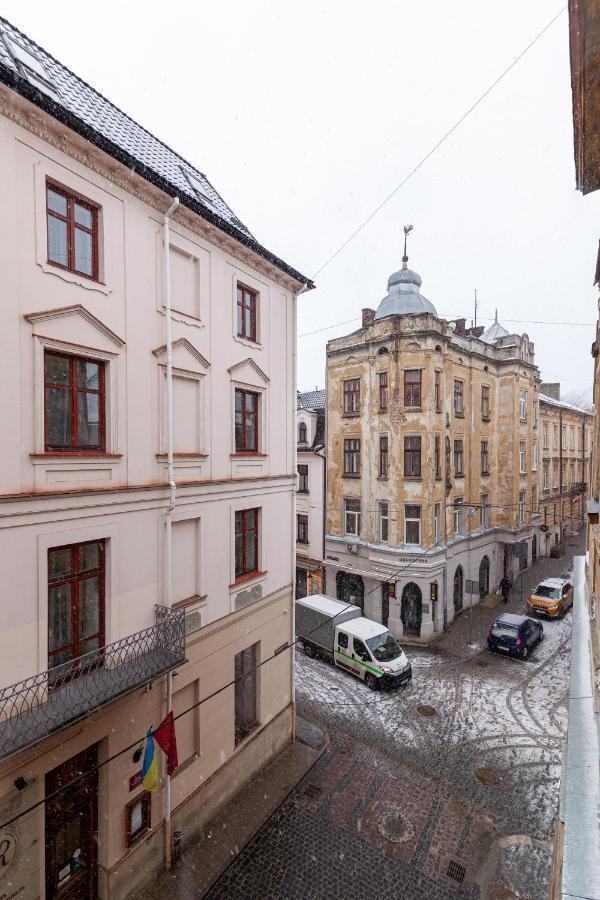 Apartamento Romari Лесі Українки Leópolis Exterior foto