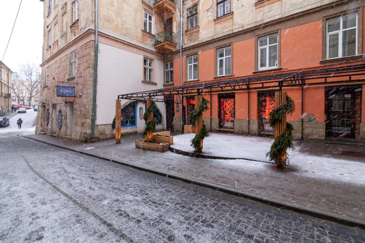 Apartamento Romari Лесі Українки Leópolis Exterior foto
